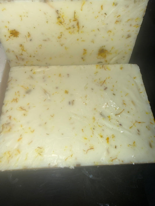 Garden of Grace Botanical Soap
Nourish your skin with the gentle power of nature.